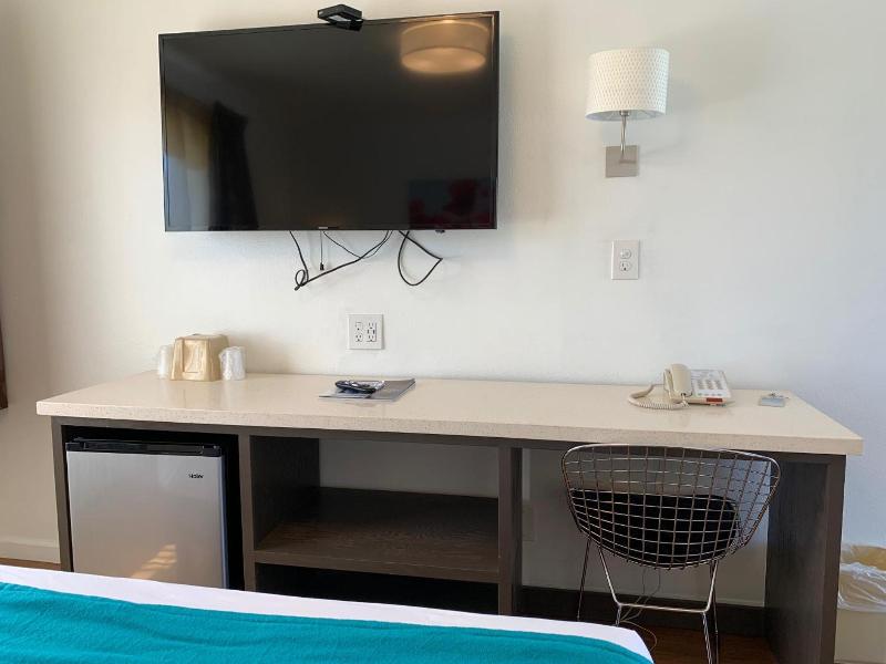 Sandyland Reef Inn image