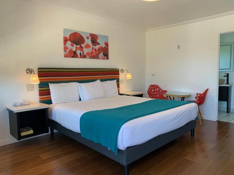 Sandyland Reef Inn image