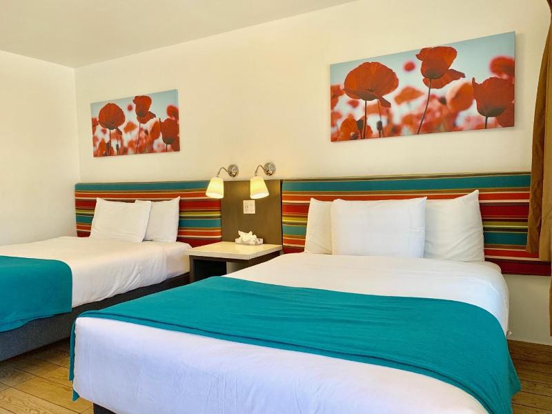 Sandyland Reef Inn image