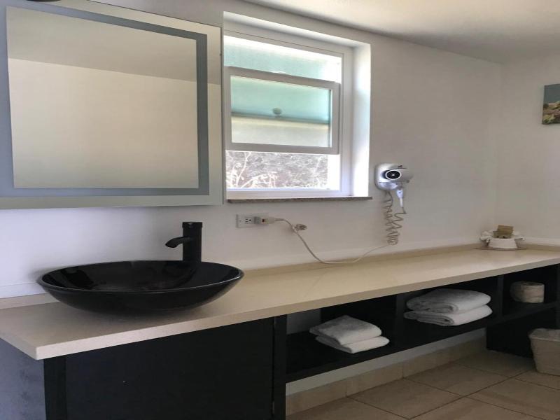 Sandyland Reef Inn image