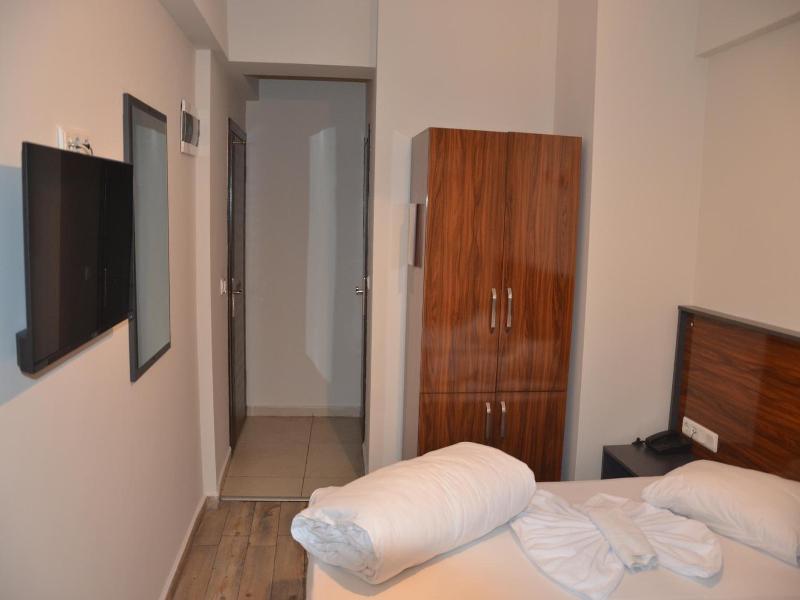 Marka Hotel image