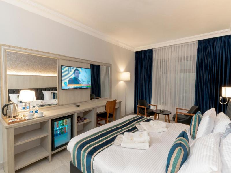 Nishan Hotel image