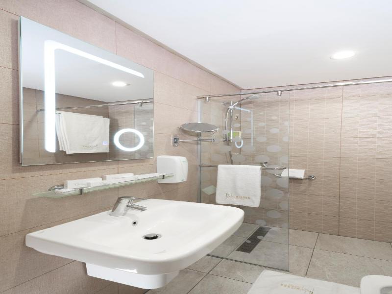 Nishan Hotel image