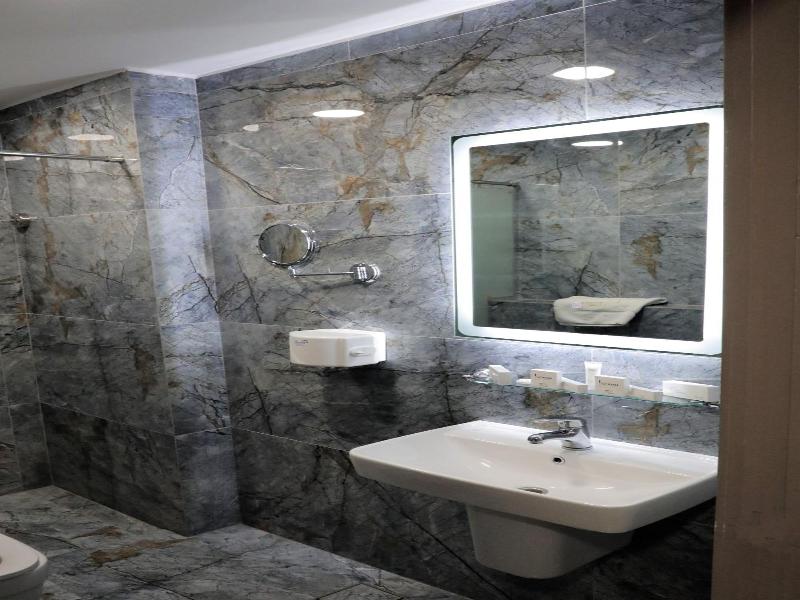 Nishan Hotel image