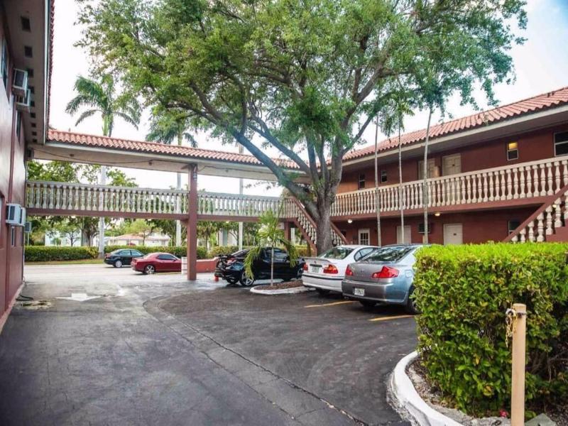 Gables Inn image