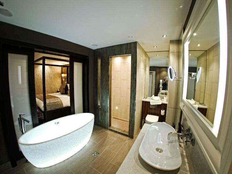 Grosvenor Pulford Hotel Spa image
