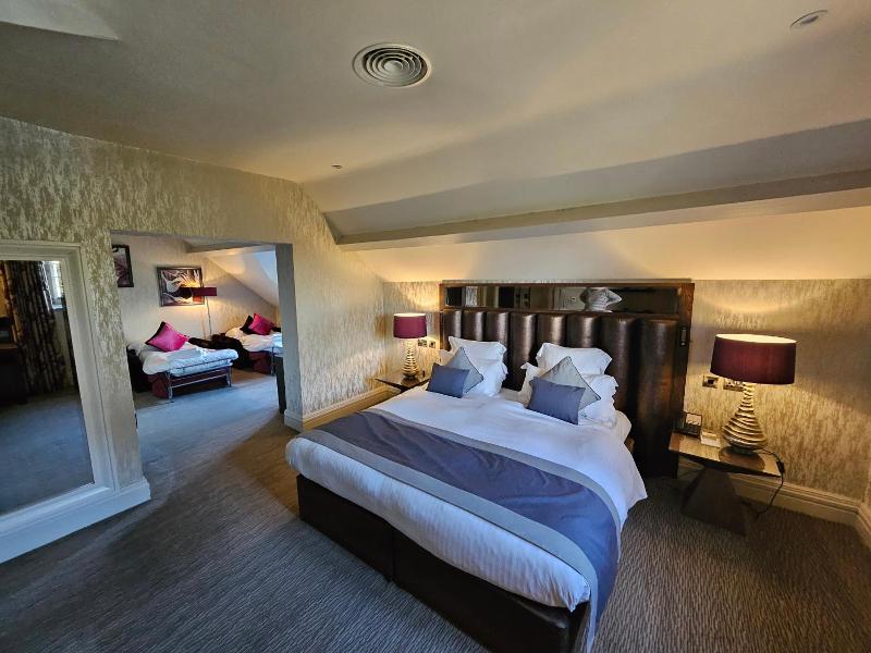 Grosvenor Pulford Hotel Spa image