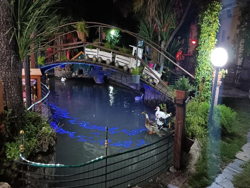 Il Laghetto image