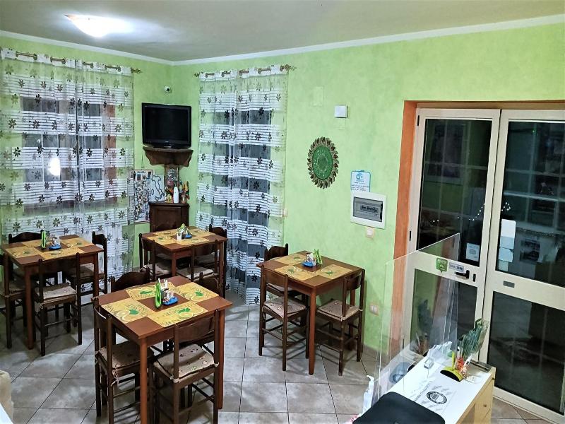 Il Laghetto image