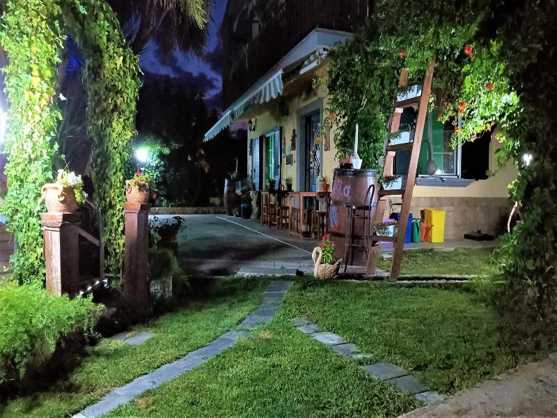 Il Laghetto image