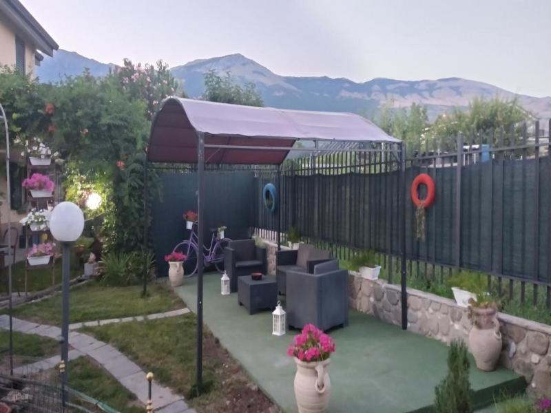 Il Laghetto image