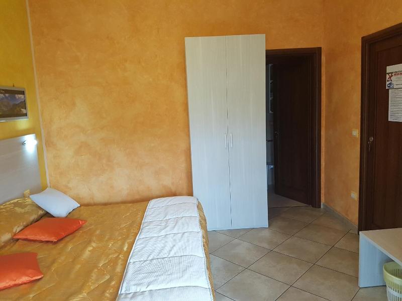 Il Laghetto image