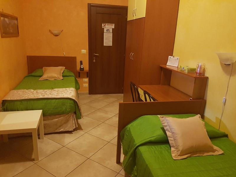 Il Laghetto image