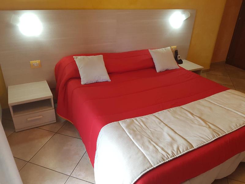Il Laghetto image