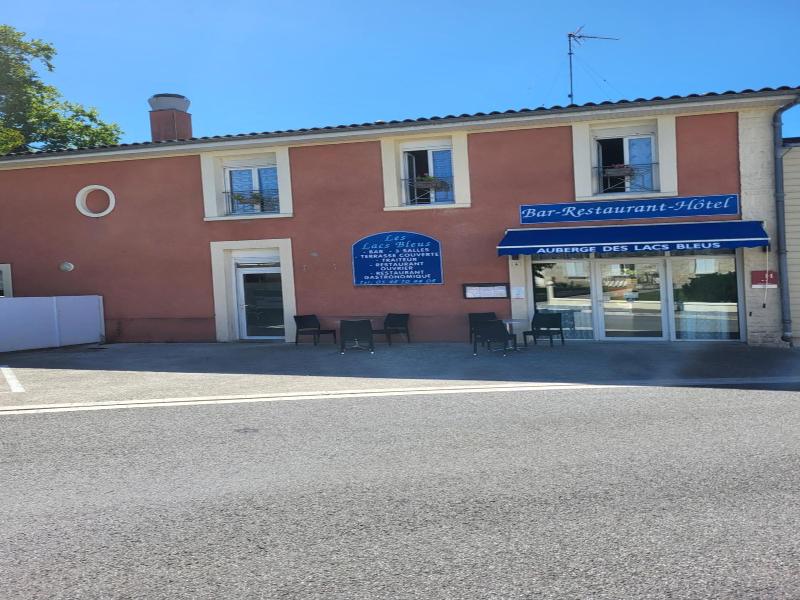 Auberge Des Lacs Bleus image