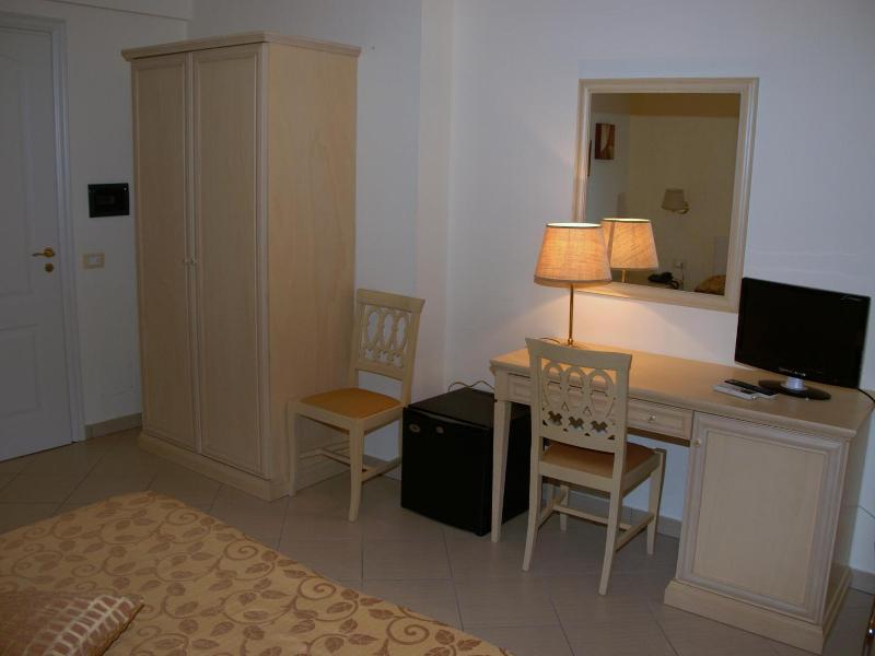 Villa Aurora image