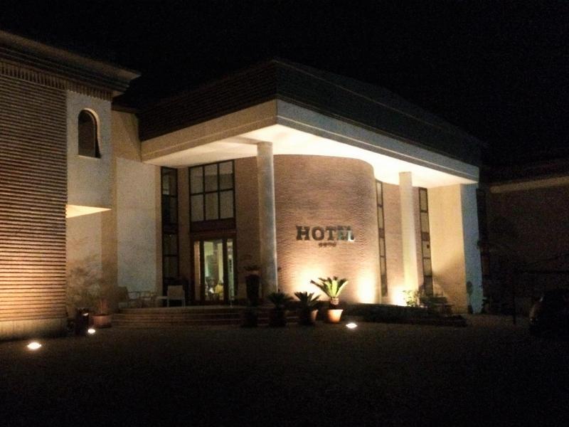 Hotel D G Garden image