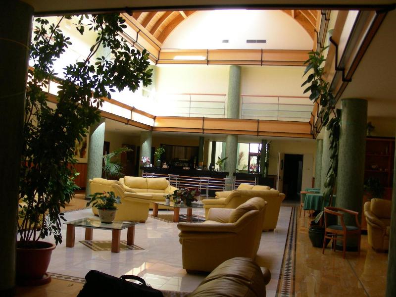 Hotel D G Garden image