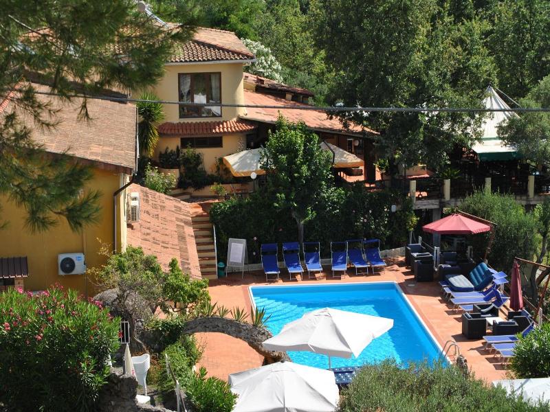 Hotel Brutium image