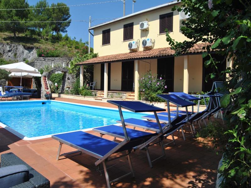 Hotel Brutium image