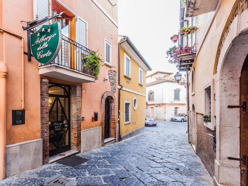 Albergo Della Corte image