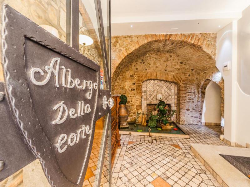 Albergo Della Corte image
