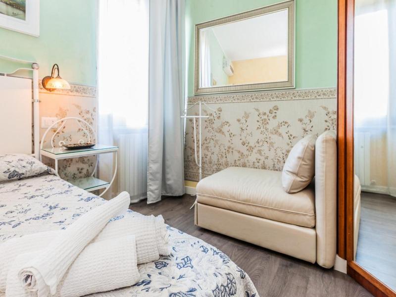 Albergo Della Corte image