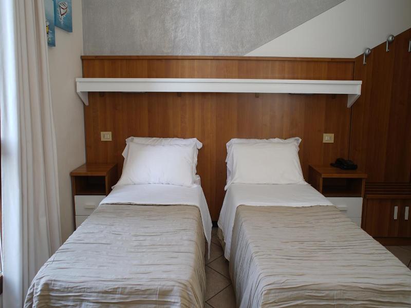 Hotel Emi image