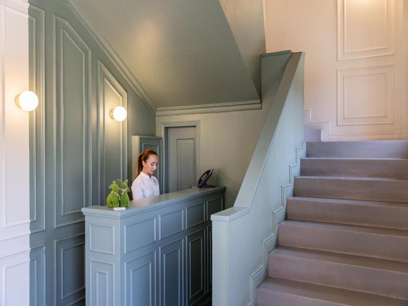 Hotel Emi image
