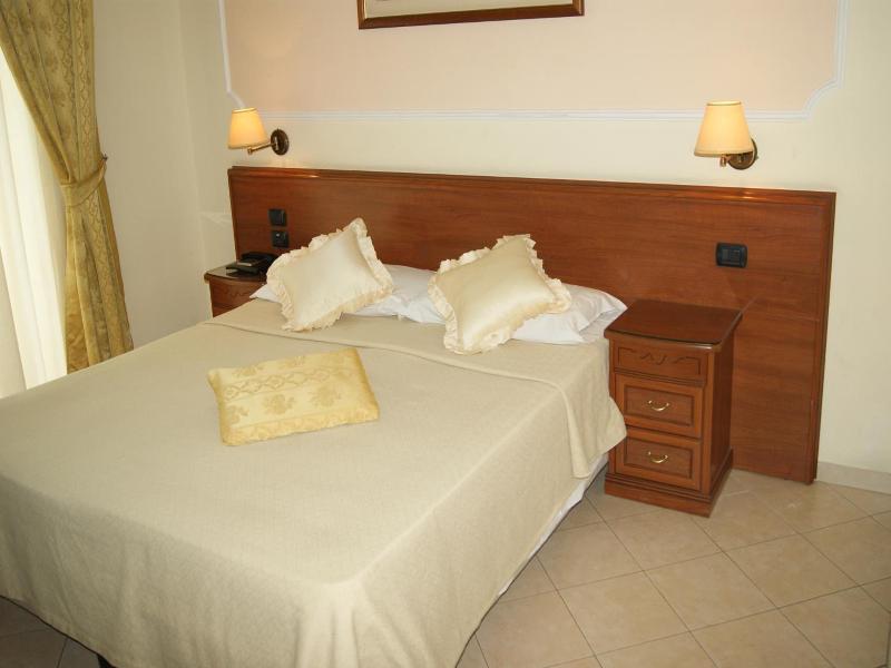 Hotel Elio image