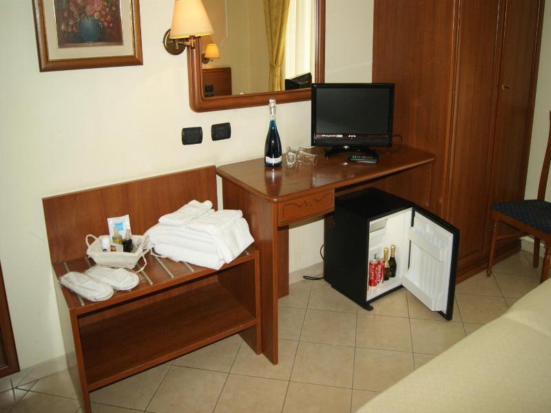 Hotel Elio image