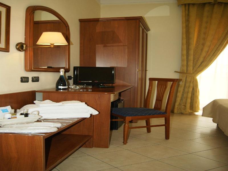 Hotel Elio image
