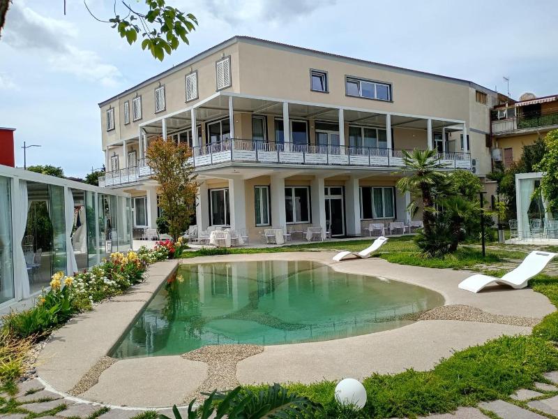 Hotel Elio image
