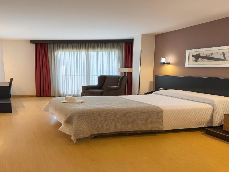 Hotel Villa De Cacabelos image