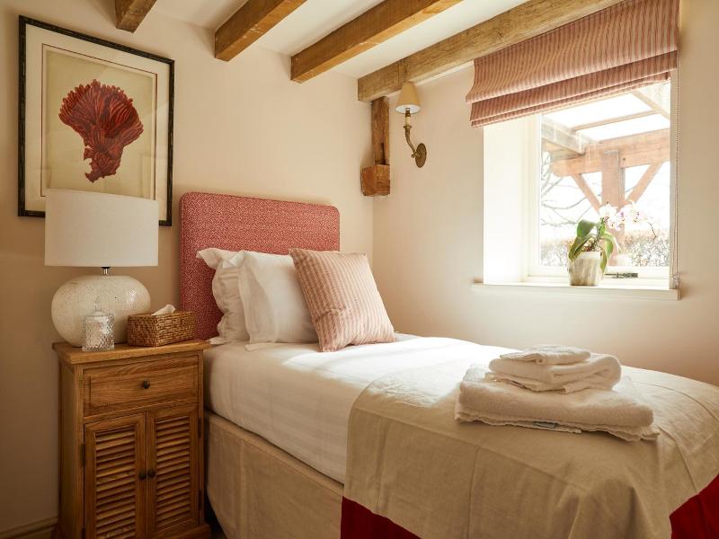 The Duncombe Arms image