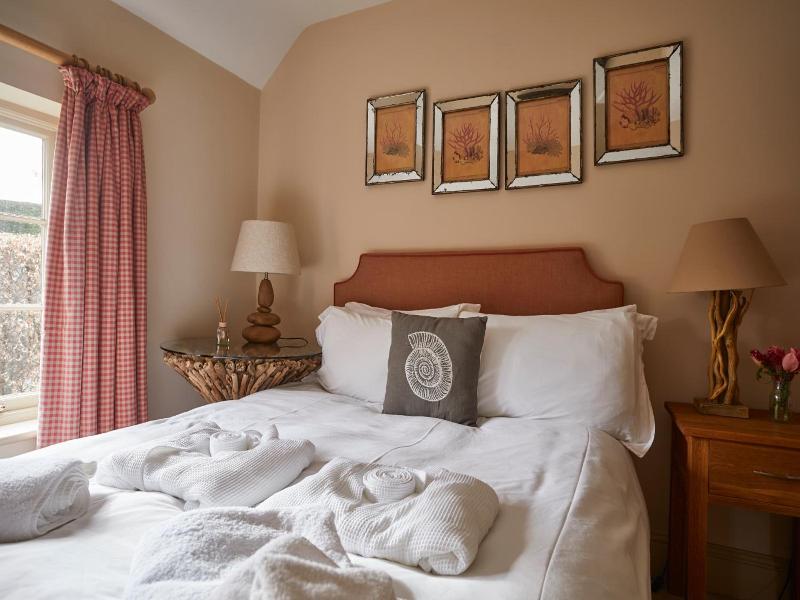 The Duncombe Arms image