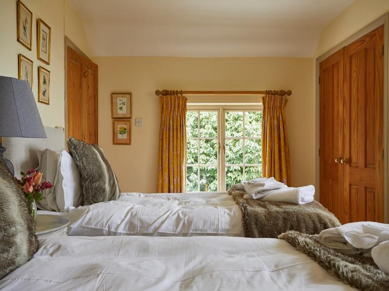 The Duncombe Arms image