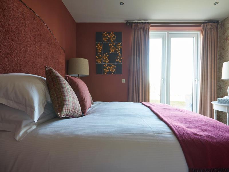 The Duncombe Arms image