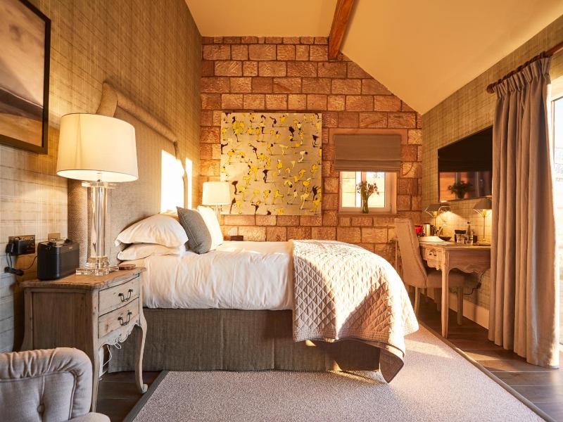 The Duncombe Arms image