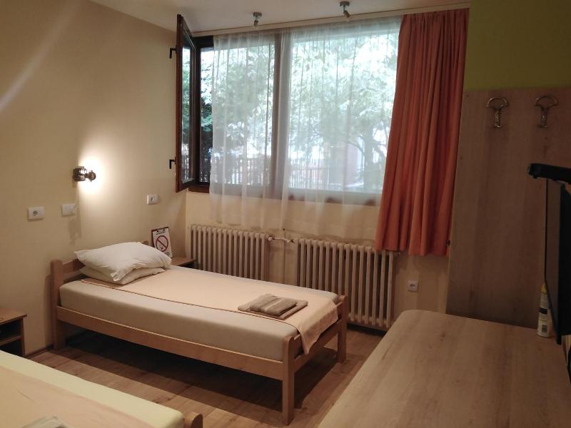 Hostel Oasis image