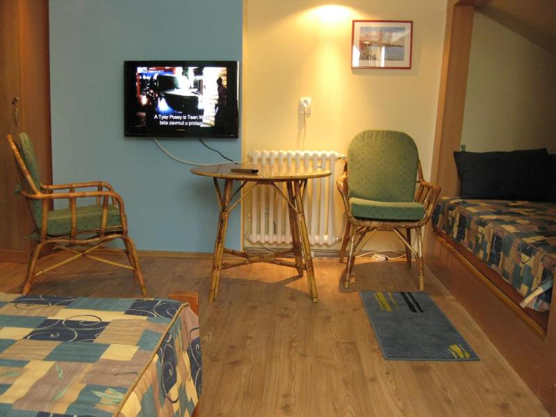 Hostel Oasis image