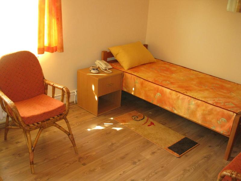 Hostel Oasis image
