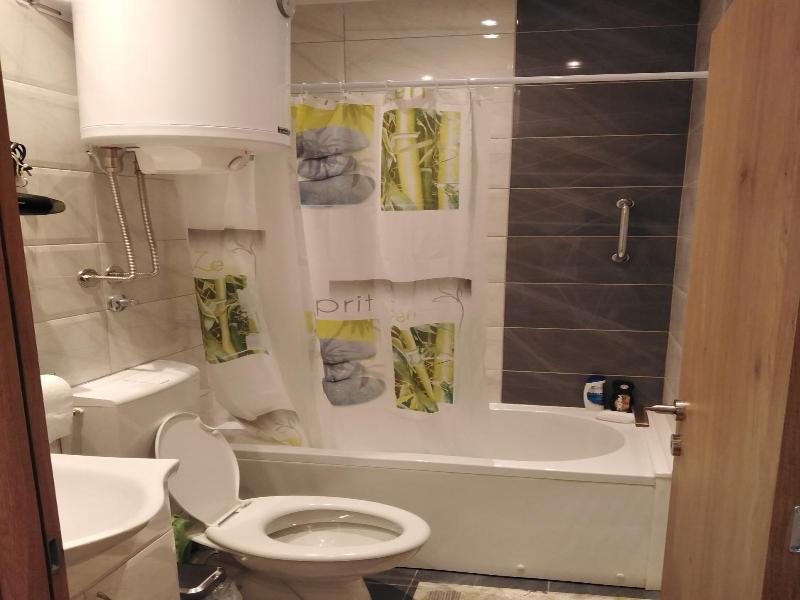 Hostel Oasis image