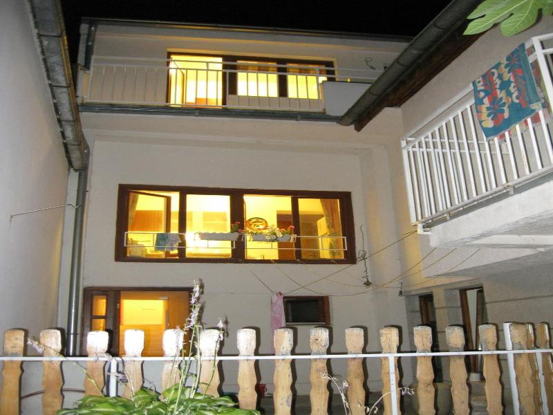 Hostel Oasis image