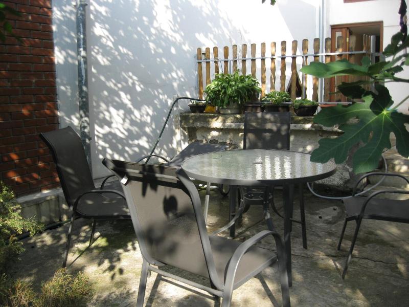Hostel Oasis image