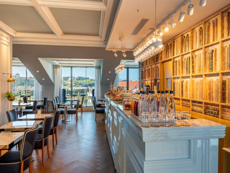 Cbr Boutique Hotel Coimbra image