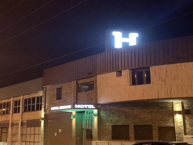 Hotel Riojano image
