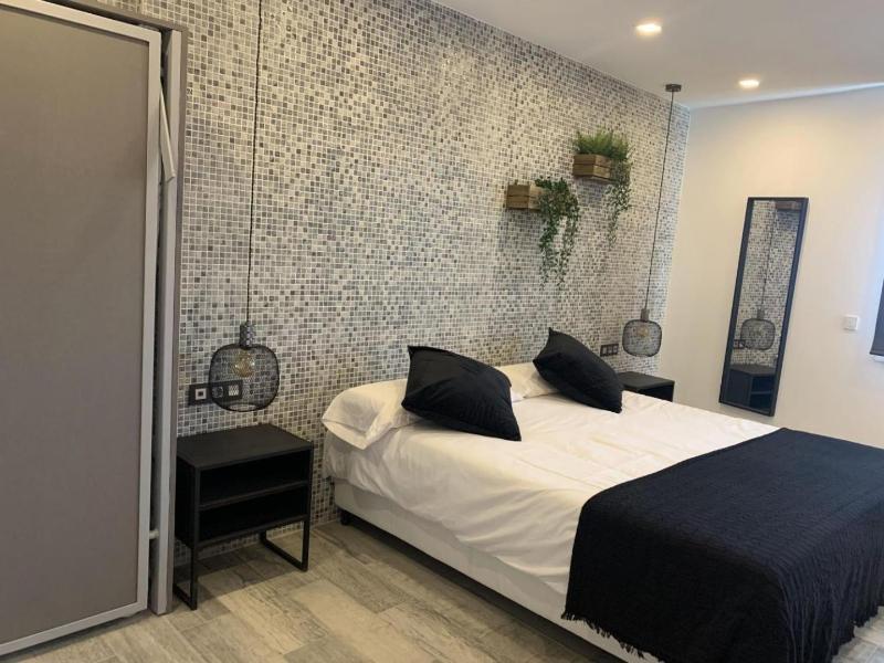 Hotel Riojano image
