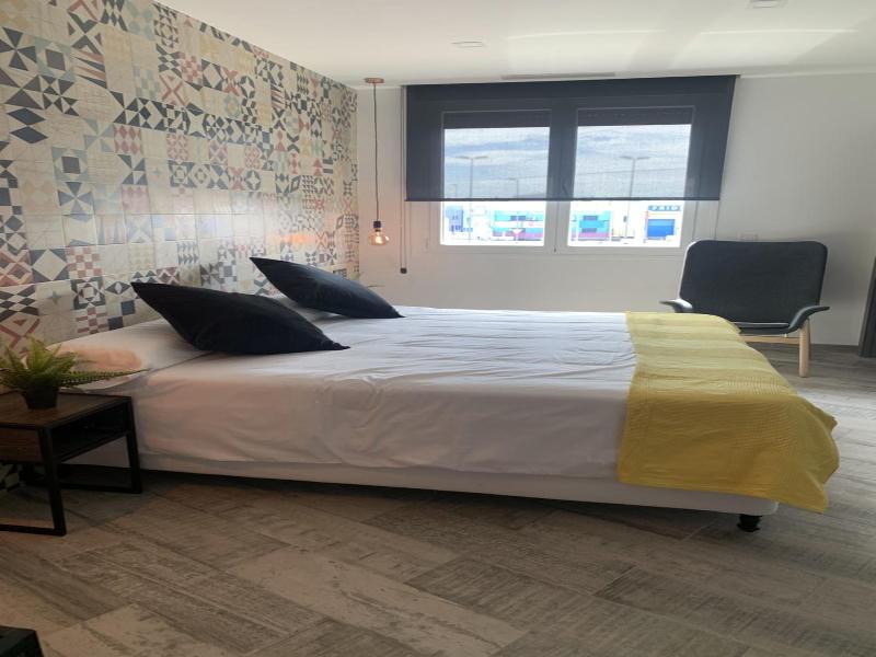 Hotel Riojano image