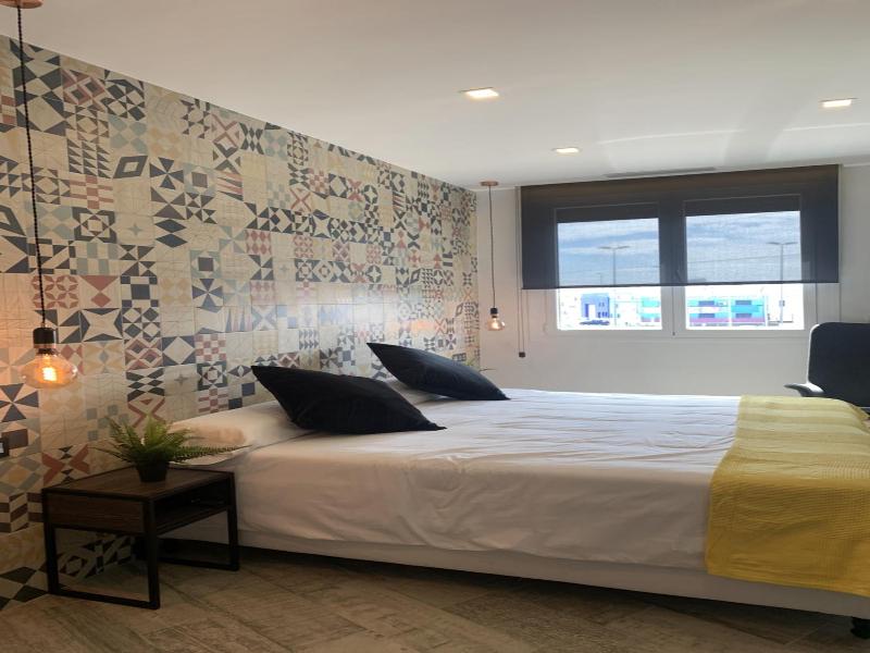 Hotel Riojano image